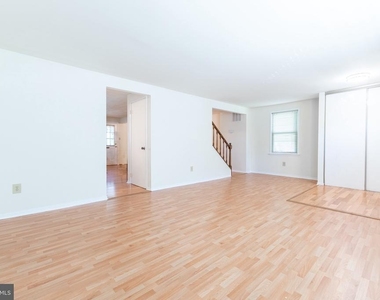 12136 Bentridge Place - Photo Thumbnail 2