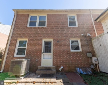 12136 Bentridge Place - Photo Thumbnail 24