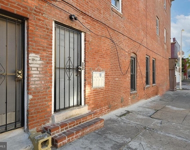 1436 W Baltimore Street - Photo Thumbnail 10