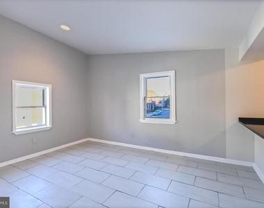 1436 W Baltimore Street - Photo Thumbnail 3