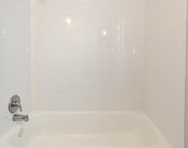 1436 W Baltimore Street - Photo Thumbnail 7