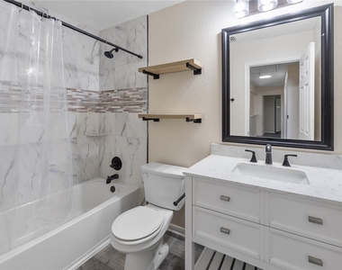 18436 Weatherby Ln - Photo Thumbnail 13