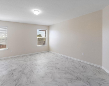 18436 Weatherby Ln - Photo Thumbnail 7