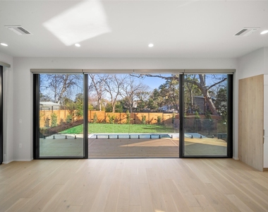 2107 Brackenridge St - Photo Thumbnail 11