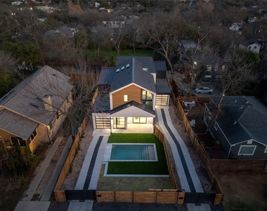 2107 Brackenridge St - Photo Thumbnail 2