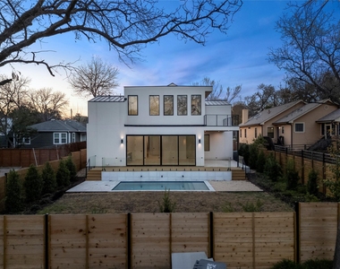 2107 Brackenridge St - Photo Thumbnail 31