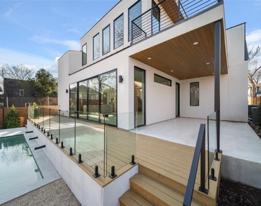2107 Brackenridge St - Photo Thumbnail 14