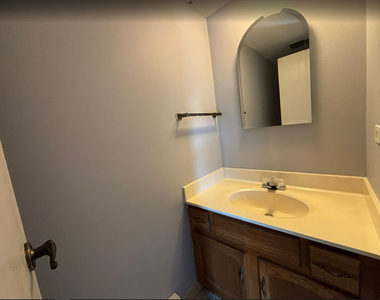 231 Gregory Street - Photo Thumbnail 7