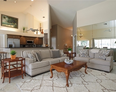 242 Belville Boulevard - Photo Thumbnail 5