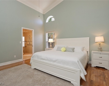 242 Belville Boulevard - Photo Thumbnail 7