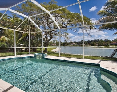 242 Belville Boulevard - Photo Thumbnail 15