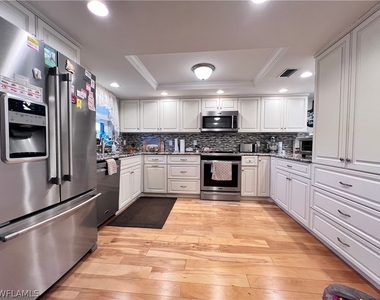 332 Charlemagne Boulevard - Photo Thumbnail 12