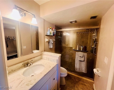 332 Charlemagne Boulevard - Photo Thumbnail 4