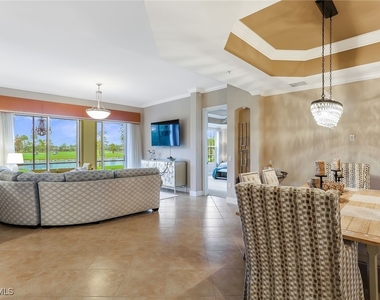 8023 Players Cove Drive - Photo Thumbnail 6