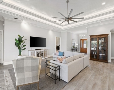 1900 Sandpiper Street - Photo Thumbnail 6