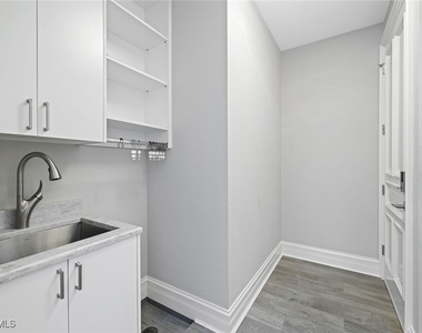 1900 Sandpiper Street - Photo Thumbnail 29