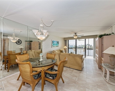 591 Seaview Court - Photo Thumbnail 4