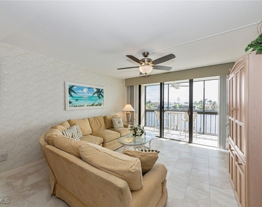 591 Seaview Court - Photo Thumbnail 3
