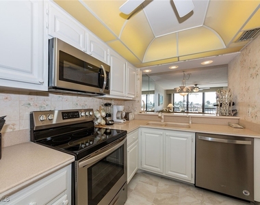 591 Seaview Court - Photo Thumbnail 6