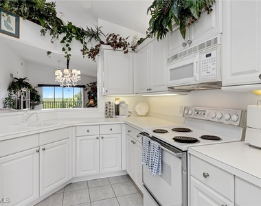 300 Horse Creek Drive - Photo Thumbnail 2