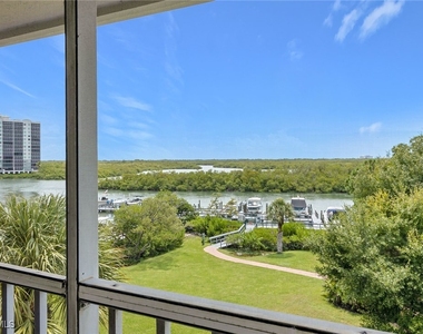 300 Horse Creek Drive - Photo Thumbnail 10