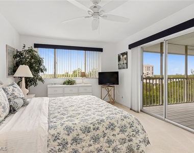 300 Horse Creek Drive - Photo Thumbnail 4