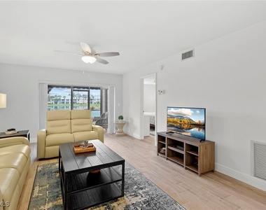 840 Gulf Pavillion Drive - Photo Thumbnail 2