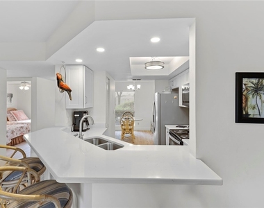 840 Gulf Pavillion Drive - Photo Thumbnail 7