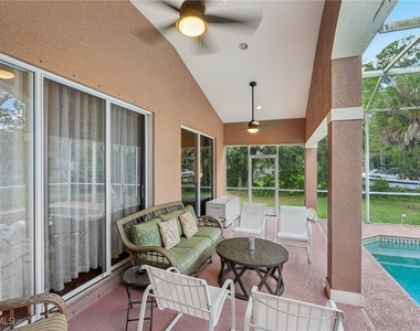 2621 Golden Gate Boulevard W - Photo Thumbnail 29