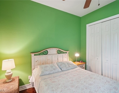 2621 Golden Gate Boulevard W - Photo Thumbnail 32