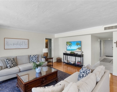 9715 Gulf Shore Drive - Photo Thumbnail 4