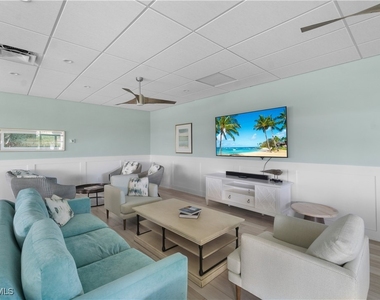 9715 Gulf Shore Drive - Photo Thumbnail 1