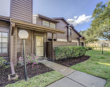 2611 Grants Lake Boulevard - Photo Thumbnail 1