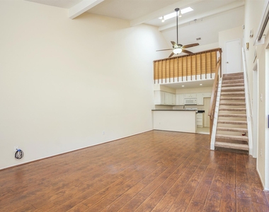 2611 Grants Lake Boulevard - Photo Thumbnail 5