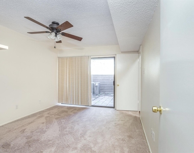 2611 Grants Lake Boulevard - Photo Thumbnail 12