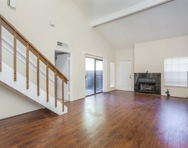 2611 Grants Lake Boulevard - Photo Thumbnail 3