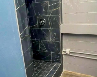 2710 Avenue F - Photo Thumbnail 3