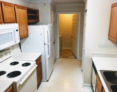 18193 Bridle Club Drive - Photo Thumbnail 2