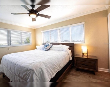 10265 Gulf Boulevard - Photo Thumbnail 17