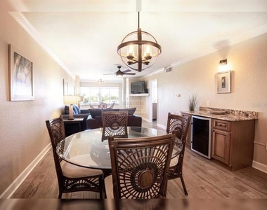 10265 Gulf Boulevard - Photo Thumbnail 9