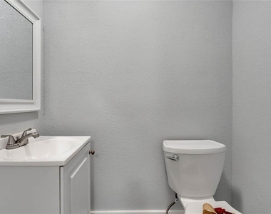 415 S 9th Street - Photo Thumbnail 25