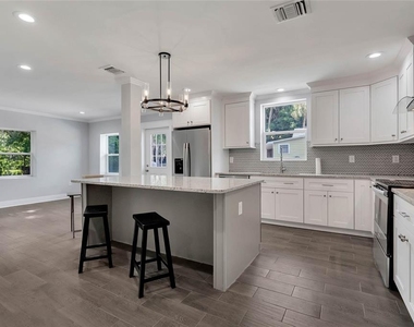 415 S 9th Street - Photo Thumbnail 10