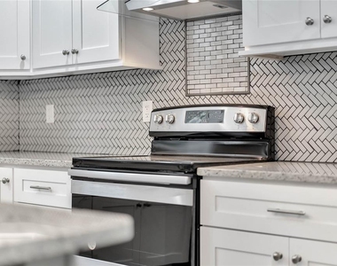 415 S 9th Street - Photo Thumbnail 27