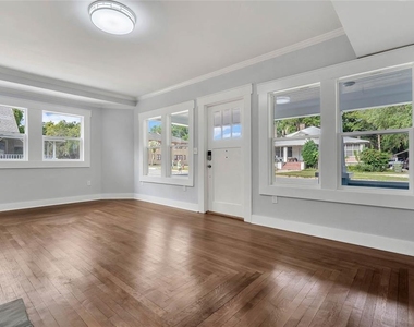 415 S 9th Street - Photo Thumbnail 5