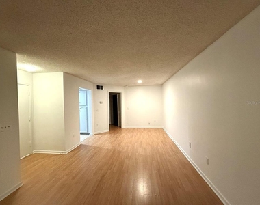 4308 Lakeway Drive - Photo Thumbnail 2