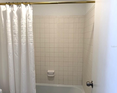4308 Lakeway Drive - Photo Thumbnail 17