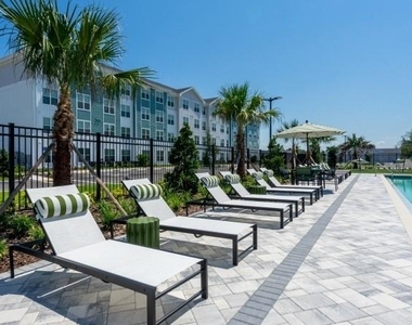 18772 Grand Live Oak Boulevard - Photo Thumbnail 20