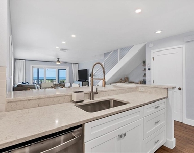 420 Gulf Boulevard - Photo Thumbnail 13