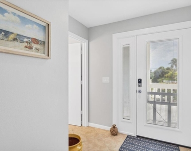 420 Gulf Boulevard - Photo Thumbnail 3