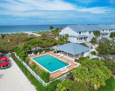 420 Gulf Boulevard - Photo Thumbnail 4